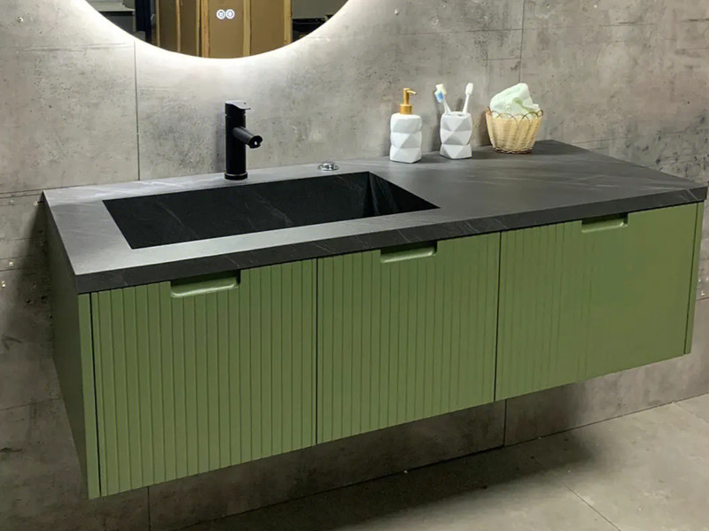 Stylish Design Fruit Green Lacquer Finish Solid Wood Bathroom Cabinet with Recess Moulding